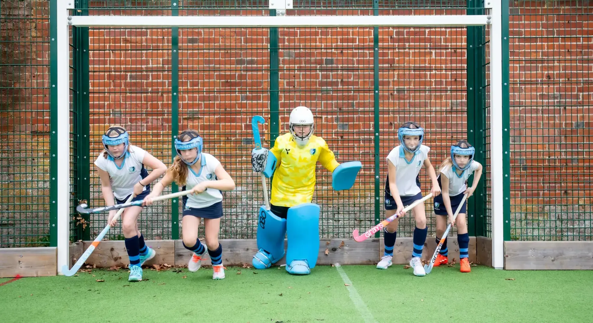 Middle School Hockey Pupils Ready for Short Corner Feltonfleet Private School Surrey